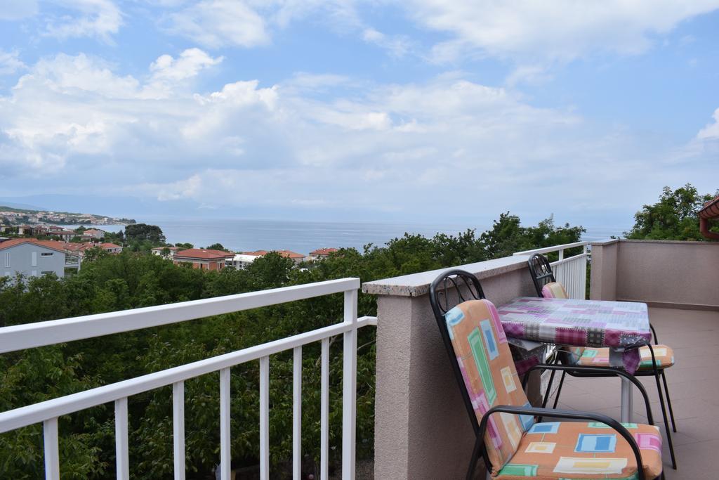 Apartments Green Oasis Малинска Экстерьер фото