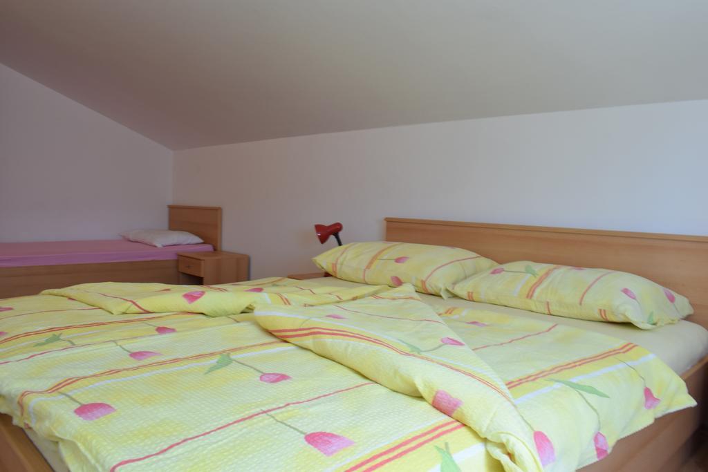 Apartments Green Oasis Малинска Экстерьер фото