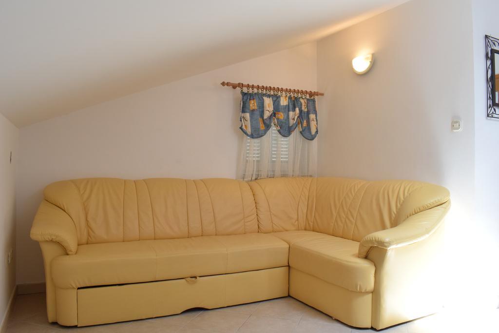 Apartments Green Oasis Малинска Экстерьер фото