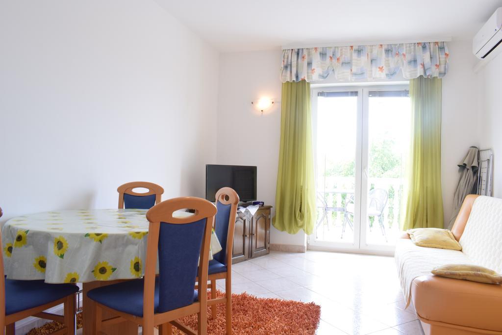 Apartments Green Oasis Малинска Экстерьер фото